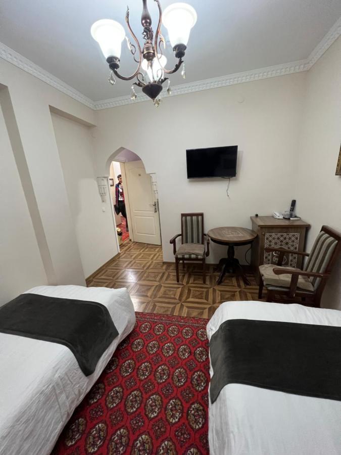 בוקורו Hotel Kupala מראה חיצוני תמונה