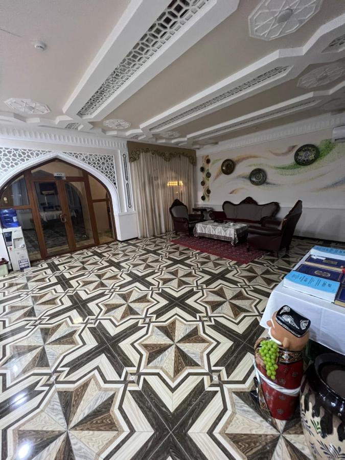 בוקורו Hotel Kupala מראה חיצוני תמונה