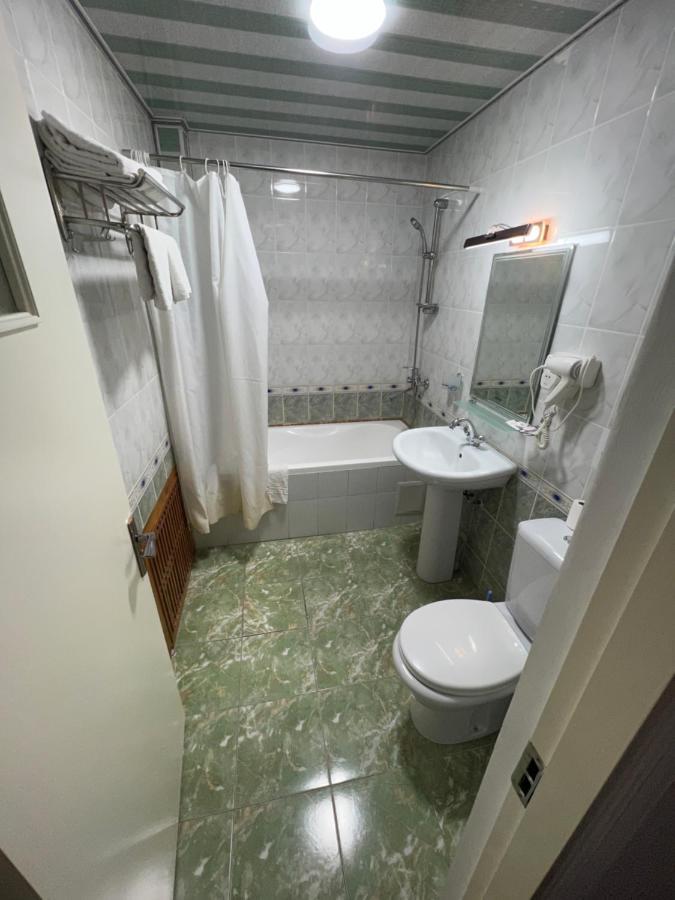 בוקורו Hotel Kupala מראה חיצוני תמונה
