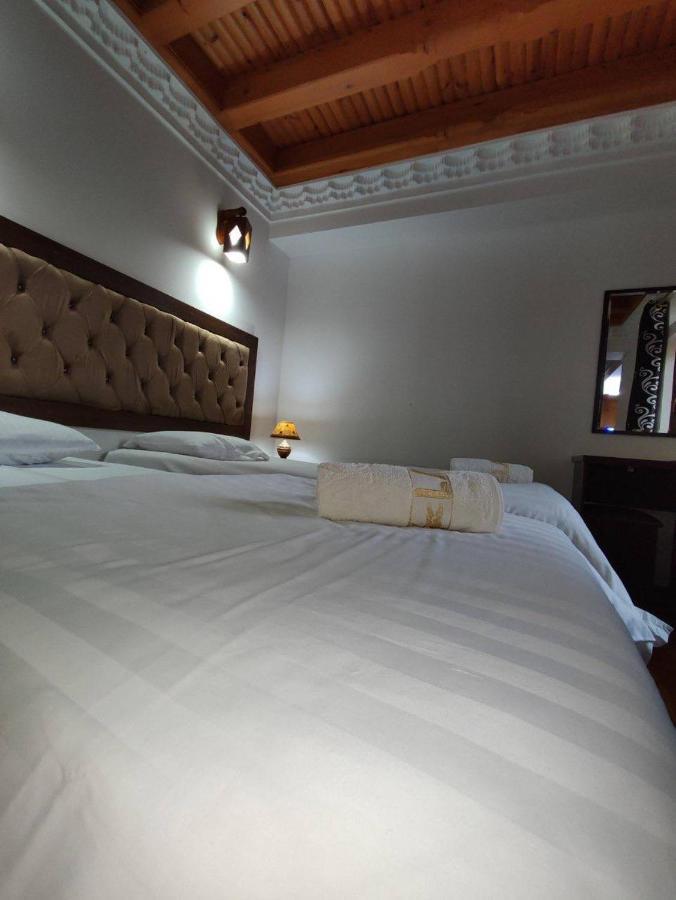 בוקורו Hotel Kupala מראה חיצוני תמונה
